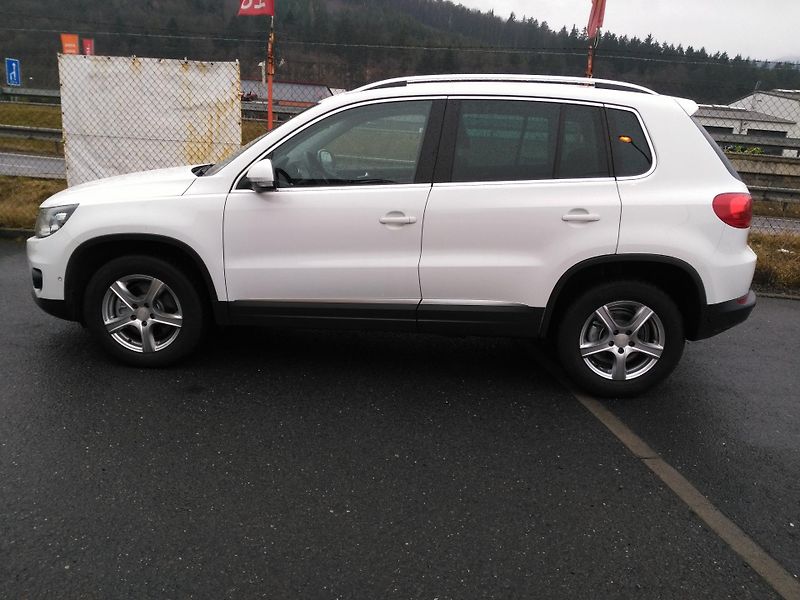 Volkswagen Tiguan 2,0 TDI 4Motion /103 kW/ - fotka 33 z 34