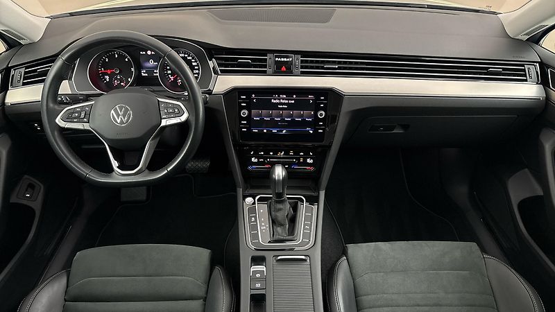 Volkswagen Passat 2.0 TDI DSG Elegance Variant - fotka 8 z 27