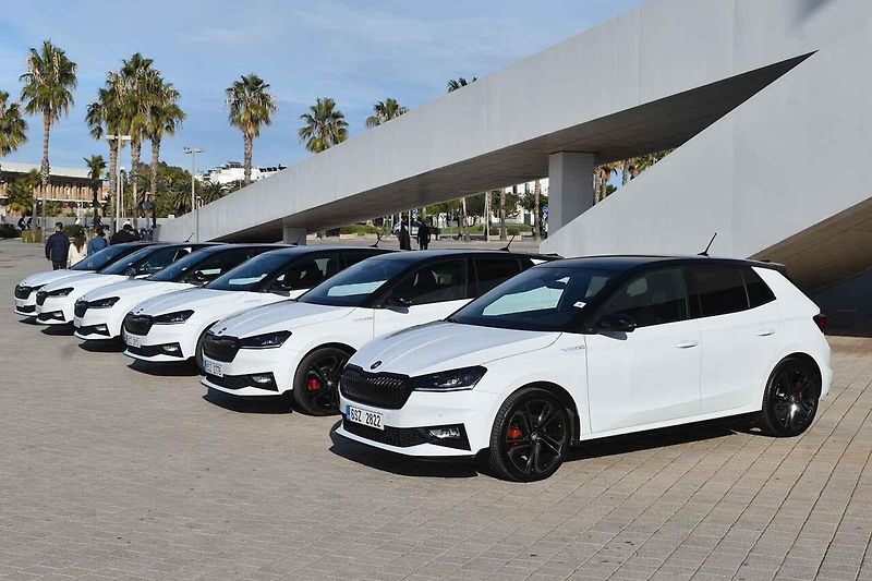 Fabia 130 se vizuálně odlišuje jen spojlery.