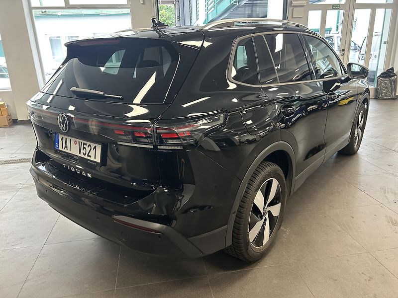 Volkswagen Tiguan (2025) 2.0TDi DSG Matrix REZERVACE - fotka 4 z 51