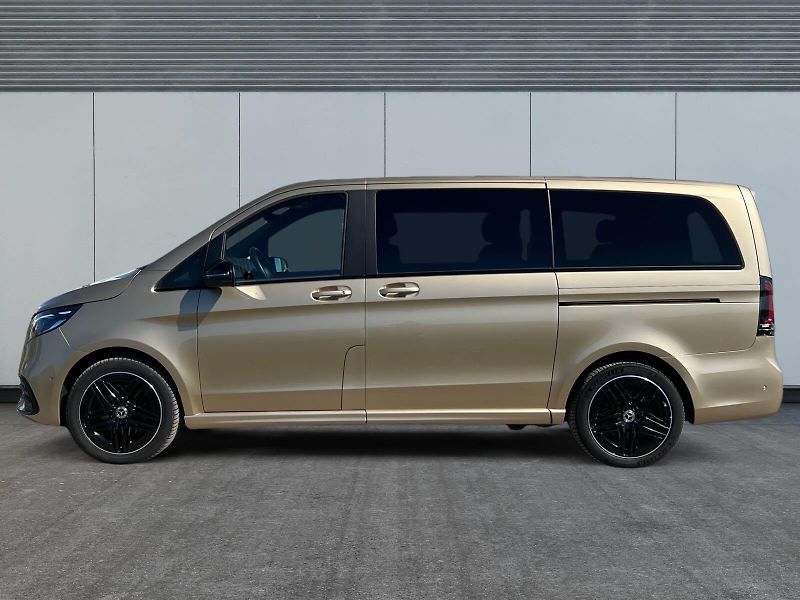 Mercedes-Benz Třídy V (2024) EXCLUSIVE 300d AMG TAŽNÝ 4x4 - fotka 2 z 28