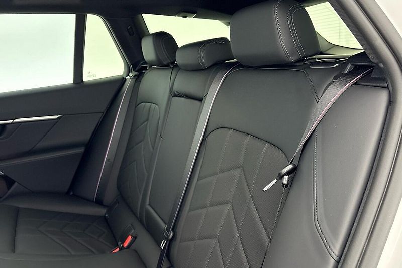BMW Řada 5 540d xDrive Touring - fotka 8 z 25