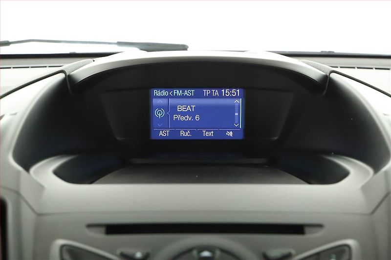 Ford Kuga (2016) 2.0 TDCi, 4X4, Automat - fotka 13 z 15