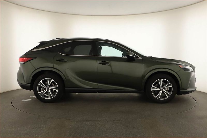 Lexus RX 400h (2024) 350h - fotka 6 z 19