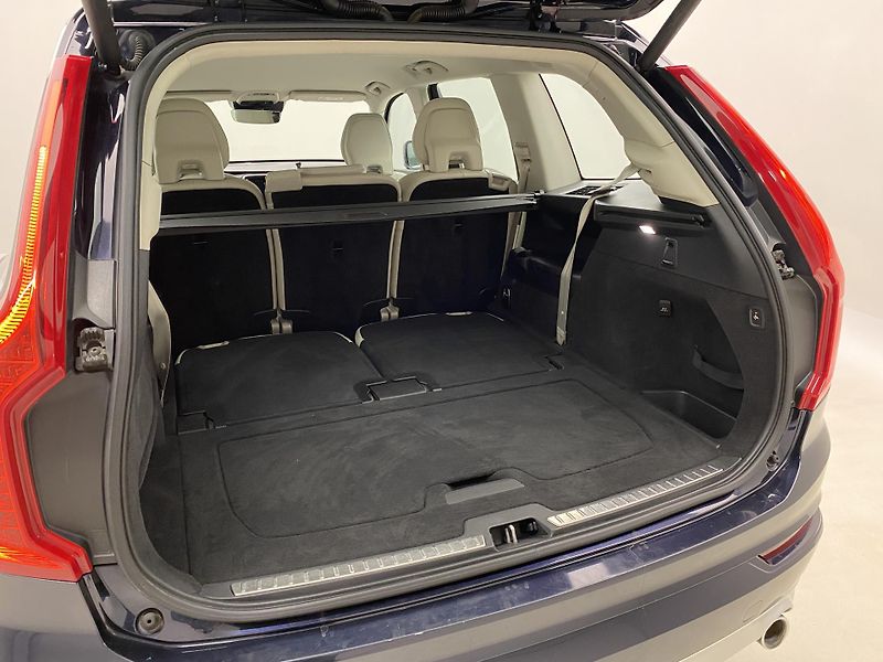 Volvo XC90 D5 AWD MOMENTUM AUT CZ 7míst - fotka 6 z 50