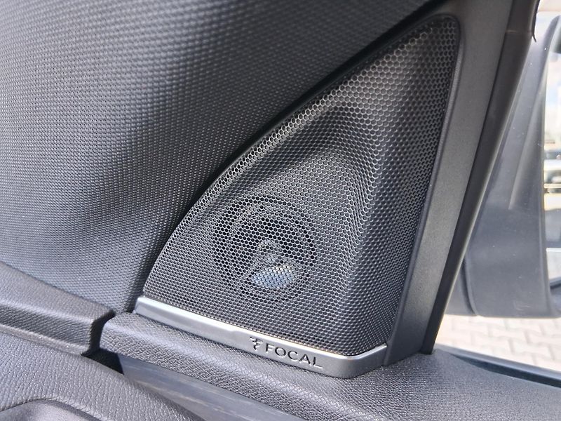Peugeot 5008 GT 2.0 BHDi 130 kW - fotka 28 z 31