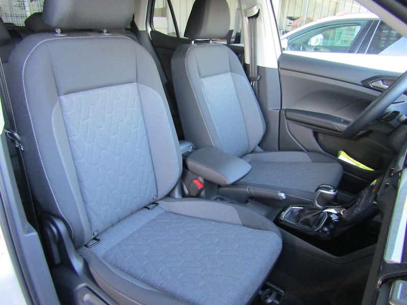 Volkswagen T-Cross People 1.0 TSI 85 kW 7DSG - fotka 22 z 30