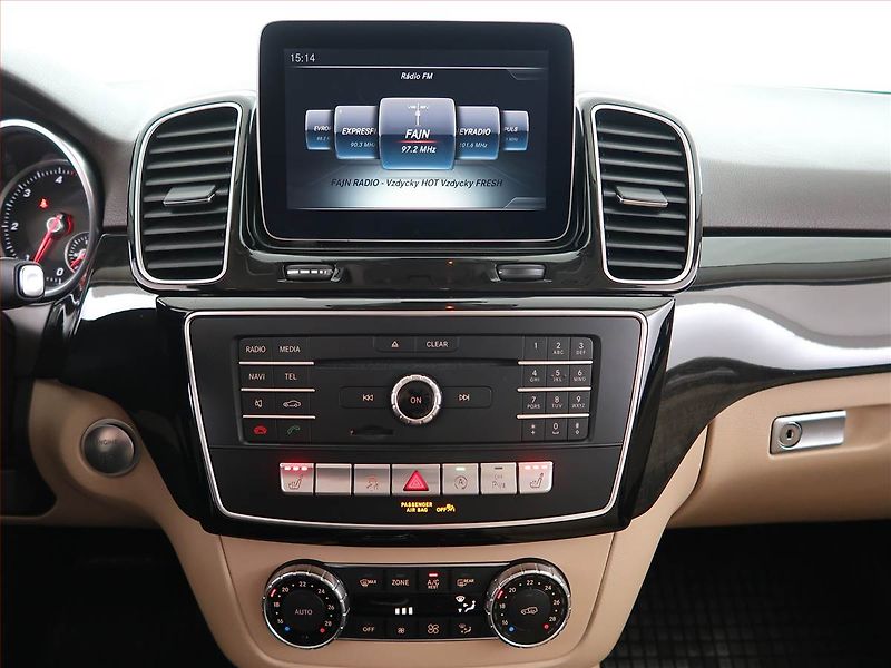 Mercedes-Benz GLE (2016) 350 d - fotka 12 z 22