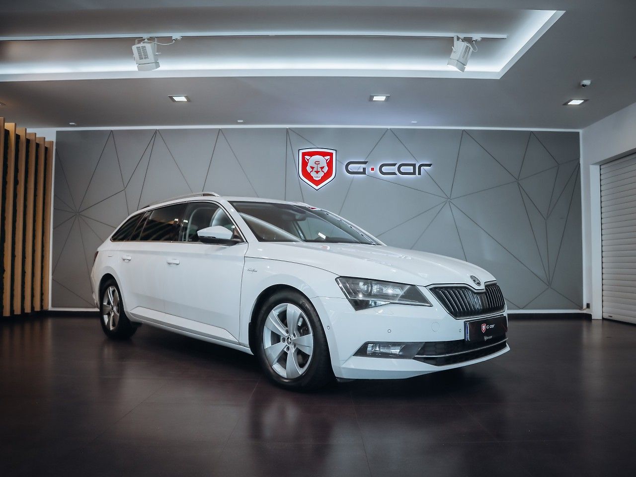 Škoda Superb 2.0 TDI DSG 140kW 4x4 L&K