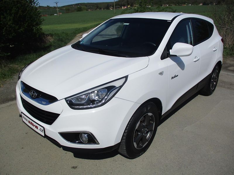 Hyundai ix35 1.6 GDi 99kW FINAL BLUE DRIVE - fotka 2 z 46