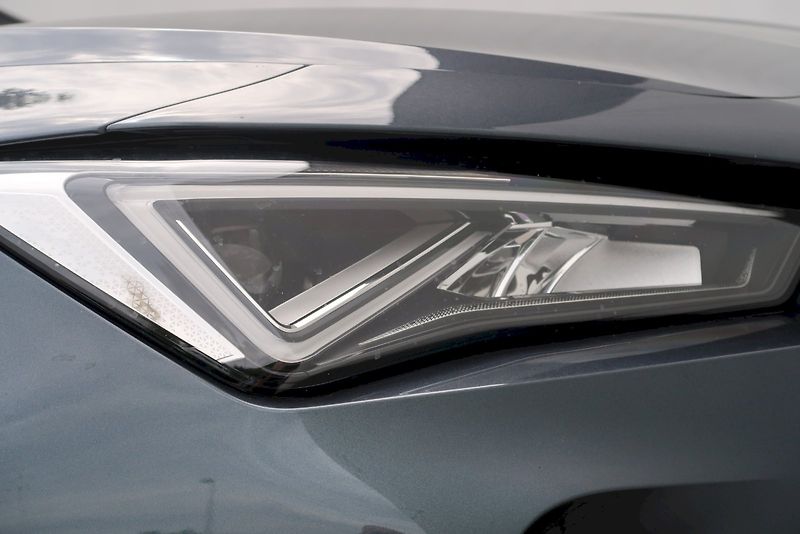 Cupra Formentor (2024) 2.0 TSI 140 kW 4x4 DSG - fotka 10 z 28