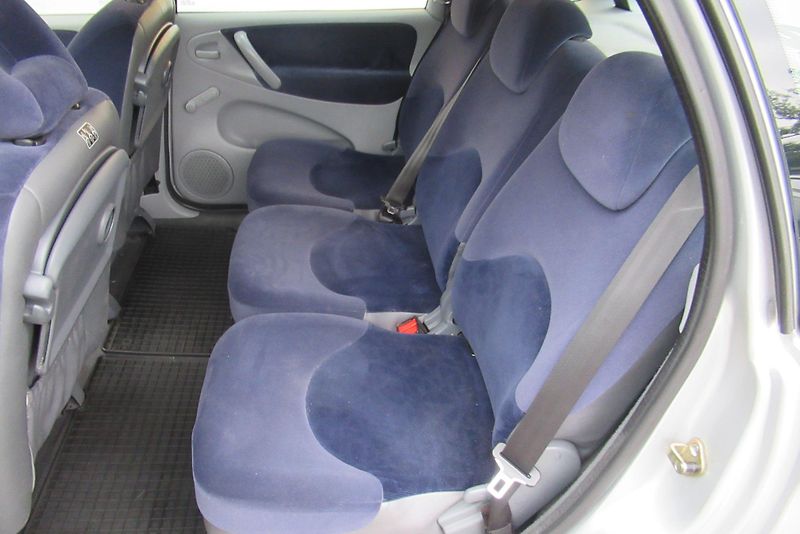Citroën Xsara Picasso 1.6i 16V AUT.KLIMA TAŽNÉ - fotka 13 z 17