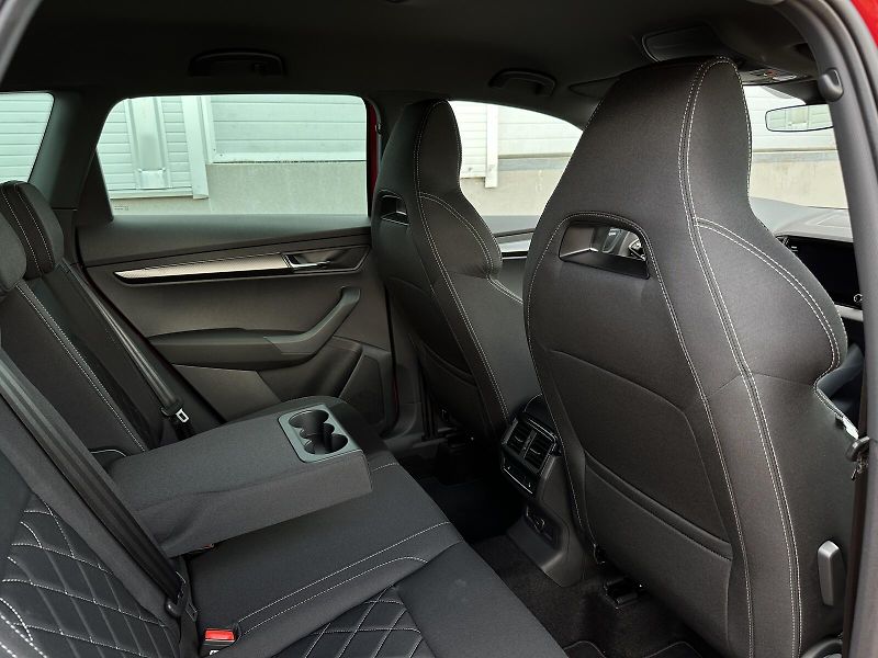 Škoda Karoq 1.5TSi DSG 150PS Sportline Mat - fotka 42 z 48
