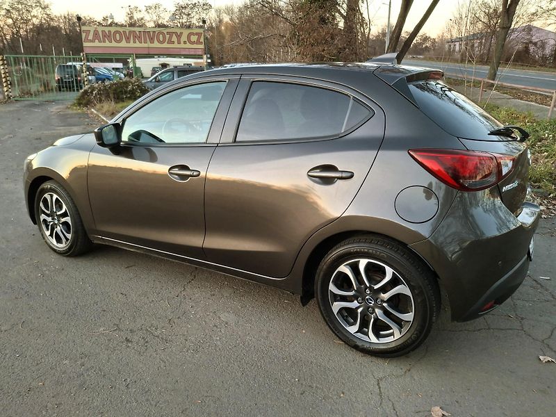Mazda 2 1.5 benzin Rezervace - fotka 10 z 46