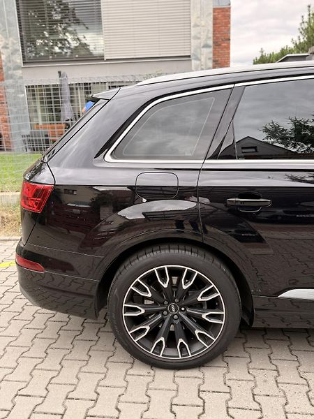 Audi Q7 (2018) 3.0 TFSI - fotka 5 z 17