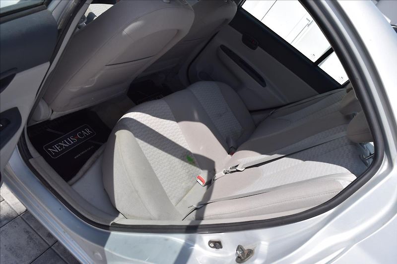 Hyundai Accent 1,4 i 71KW NOVÁ STK KLIMA - fotka 18 z 39