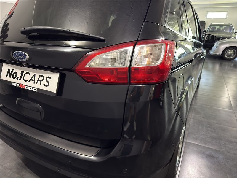 Ford Grand C-MAX 1,5   TDCI TITAN AT KAMERA FUL - fotka 31 z 39