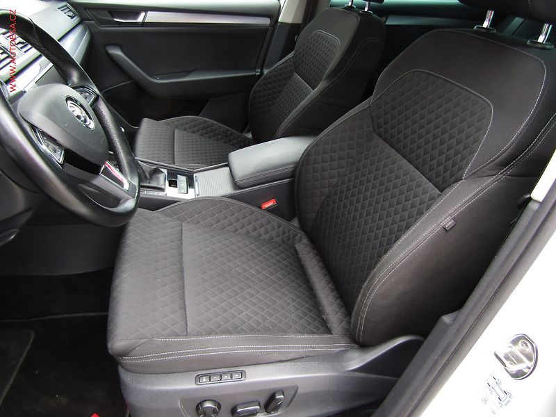 Škoda Superb (2016) 2.0 TDi, Style, TZ, navi - fotka 9 z 23
