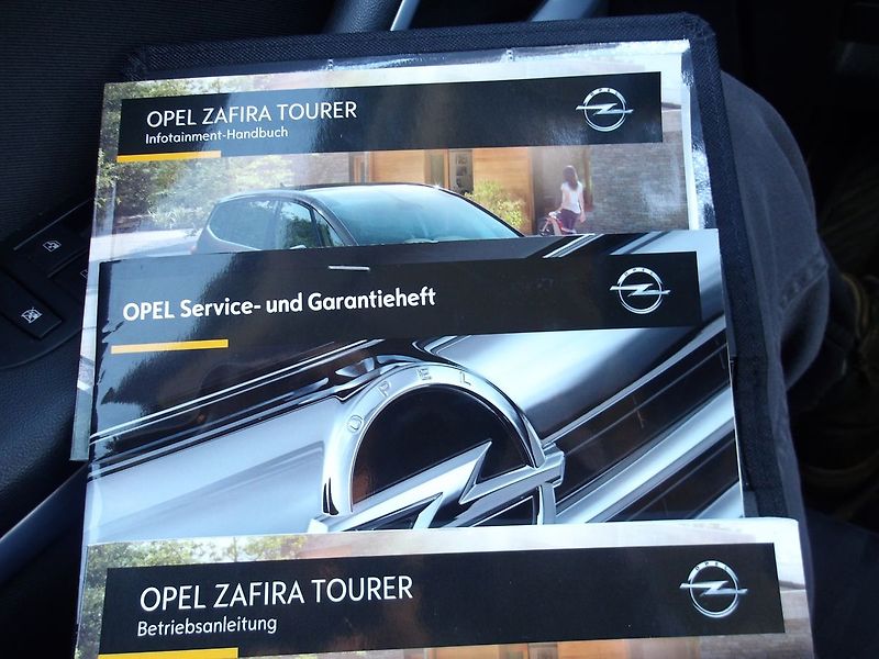 Opel Zafira 2,0DTi AUTOMAT !!! PĚKNÁ ! - fotka 33 z 41