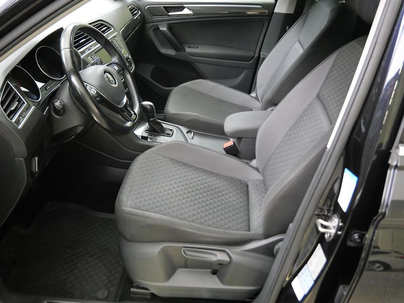 Volkswagen Tiguan - fotka 11 z 23