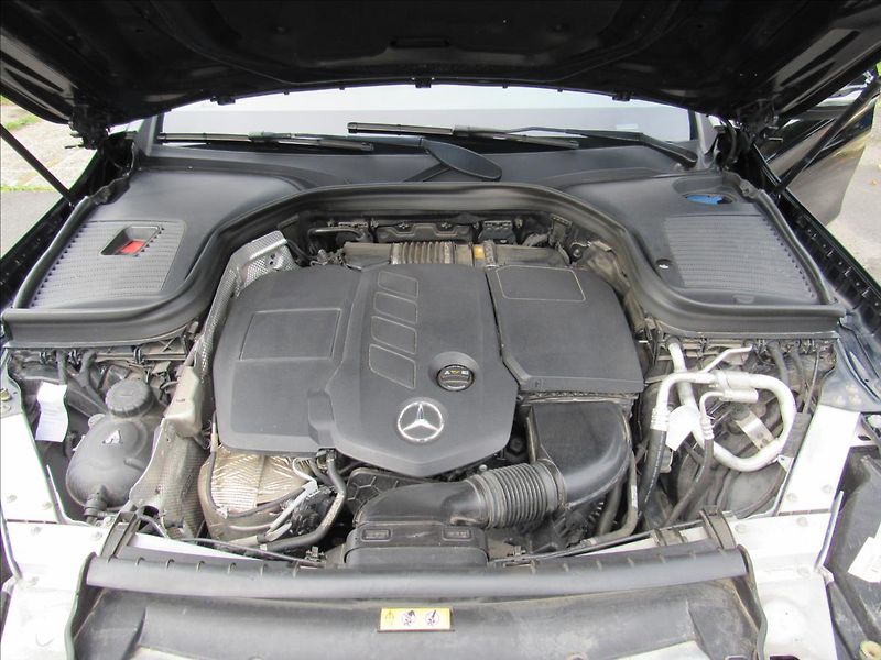 Mercedes-Benz GLC 2,0 CDi 220d 4MATIC - fotka 34 z 44