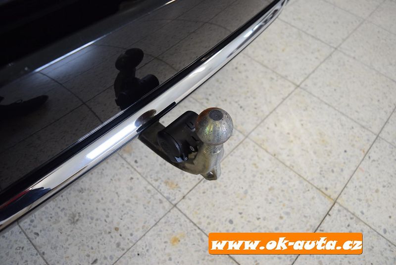 BMW Řada 5 2.0d LUXURY-LINE 98 000 KM TZ - fotka 24 z 74