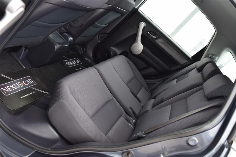 Honda CR-V 2,2 d 103KW TAŽNÉ 4X4 2XKOLA - fotka 18 z 50