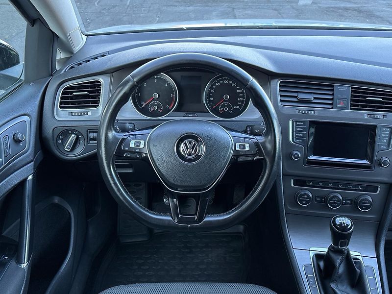 Volkswagen Golf Comfortline - fotka 18 z 23