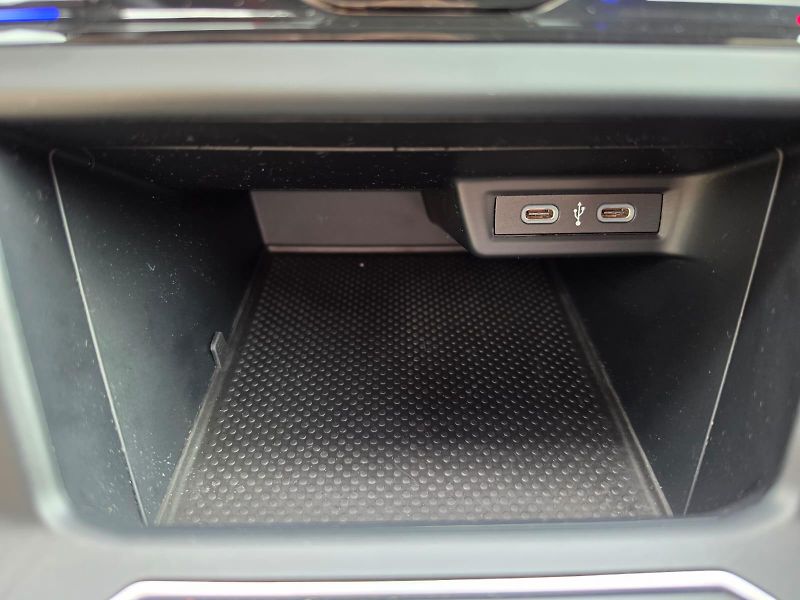 Volkswagen Polo GTI 2.0TSI DSG 152kW DPH 1.Maj - fotka 18 z 22