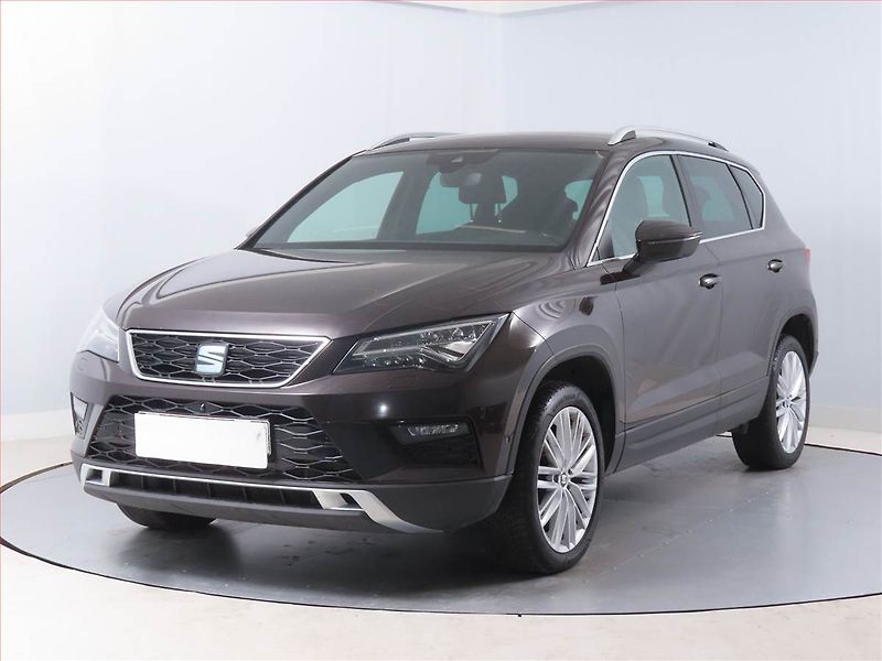 Seat Ateca (2019) 2.0 TDI, Automat, Navi - fotka 2 z 17