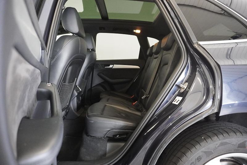 Audi Q5 3.0 TDI 190kW QUATTRO S-LINE - fotka 12 z 37