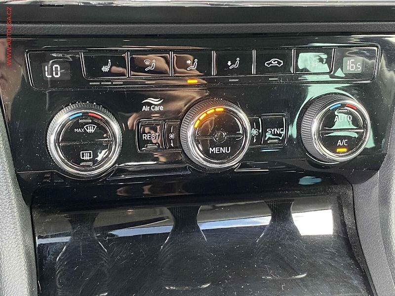 Škoda Superb (2018) 2.0TDi, 2.maj,ČR, Ambition - fotka 16 z 20