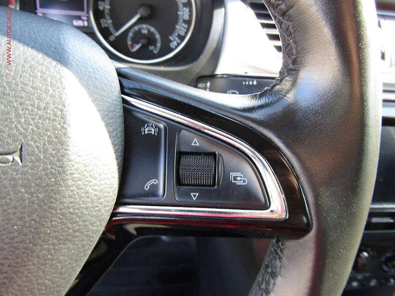 Škoda Rapid (2018) 1.0 TSi, 2.maj,ČR, AC - fotka 13 z 19