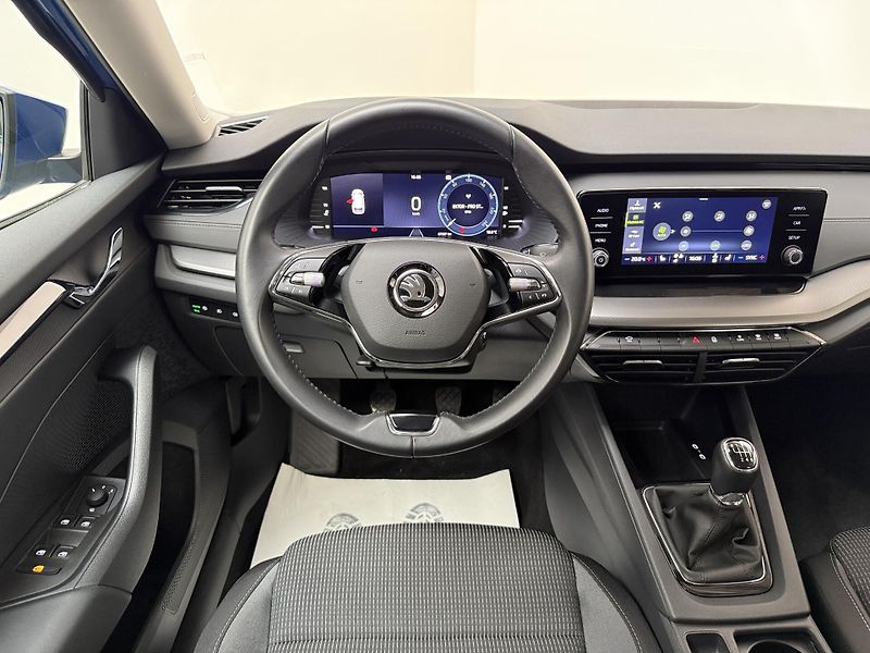 Škoda Octavia 2.0 TDI 85kW Ambition Combi - fotka 6 z 11