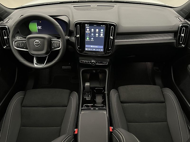 Volvo EX40 (2026) TWIN BLACK ULTRA  - fotka 2 z 45