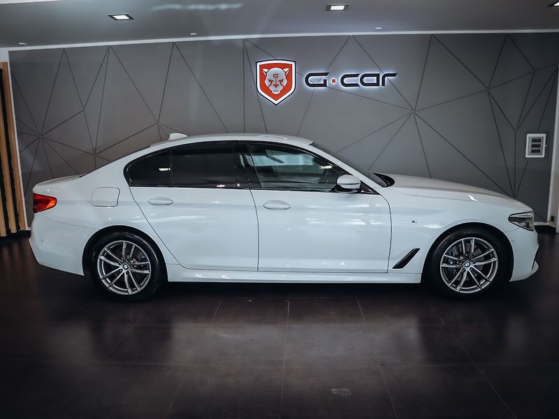 BMW Řada 5 530d xDrive M-Paket 195 kW - fotka 5 z 17
