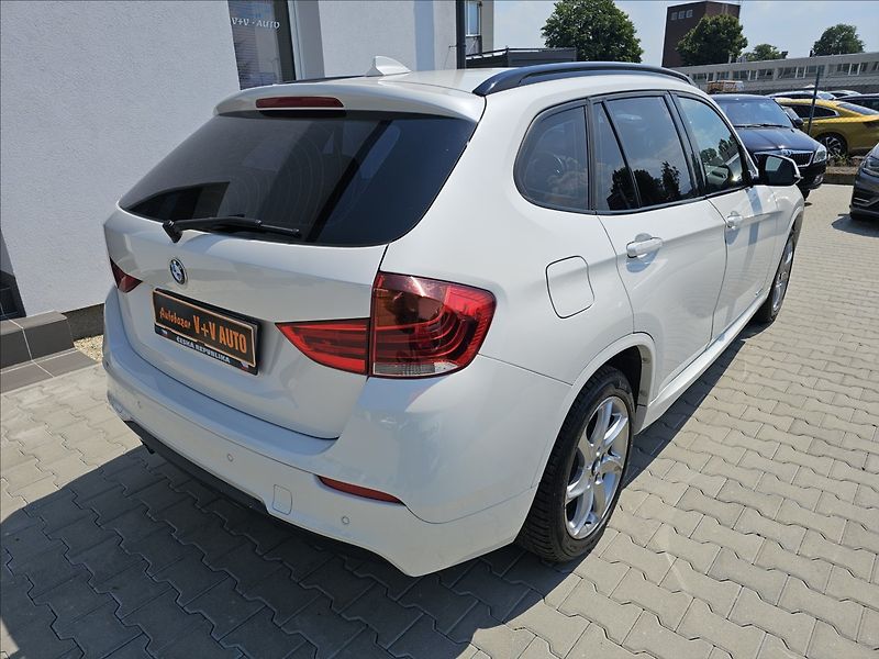 BMW X1 2,0 XDRIVE 28i AUTOMAT TOP - fotka 6 z 46