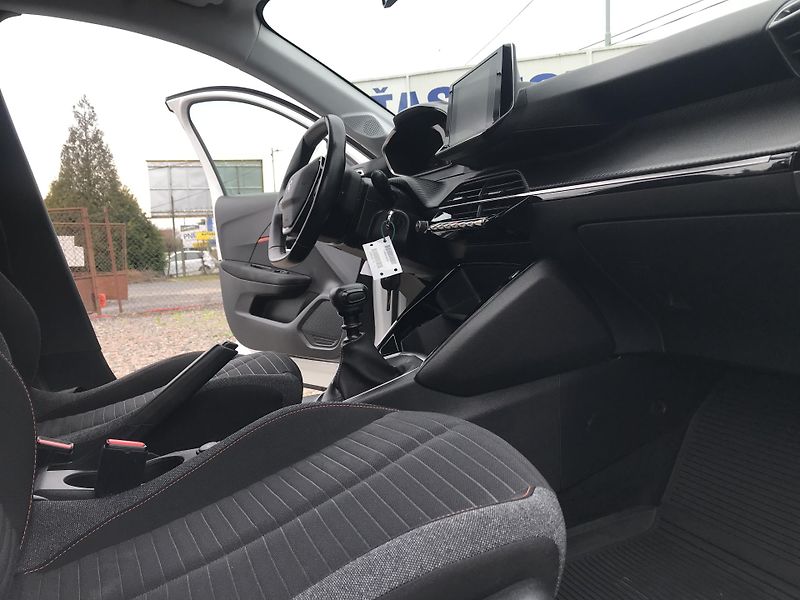 Peugeot 208 1.5 HDI 75 KW,1.MAJ,ČR,DPH... - fotka 10 z 14