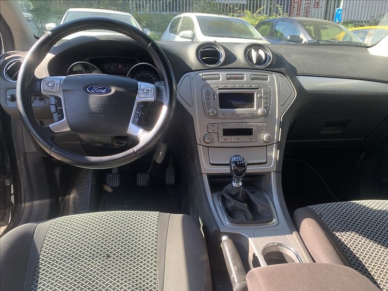 Ford Mondeo 2,0 TDCI - fotka 10 z 16