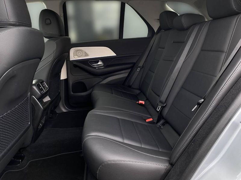 Mercedes-Benz GLE (2025) 300 d 4MATIC - fotka 11 z 29
