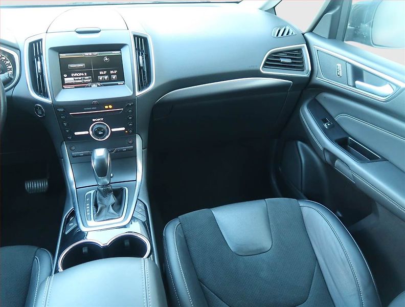 Ford S-MAX (2016) 2.0 TDCi, 4X4, Automat - fotka 8 z 14