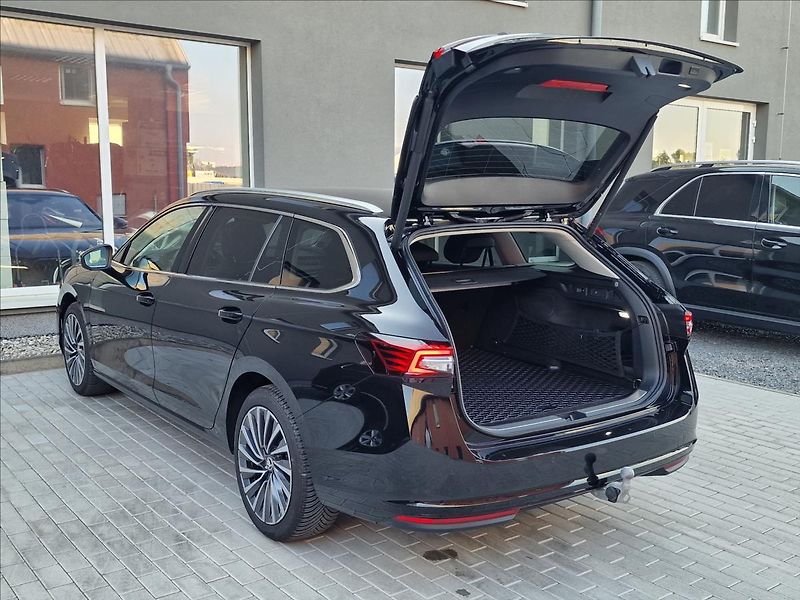 Škoda Superb 1.5 TSI DSG 110kW L&K Combi - fotka 43 z 50