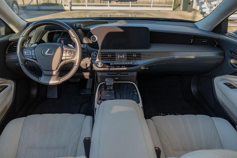 Lexus LS 500h (2022) Prestige, Mark Levinson, LED - fotka 12 z 22