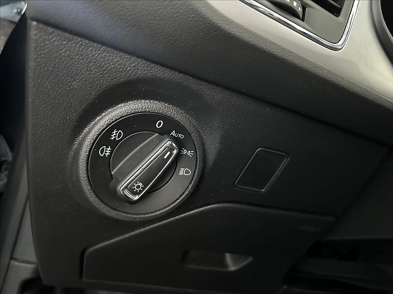 Seat Leon 1,5   TSI,SERVISKA,XCELLENCE - fotka 11 z 27