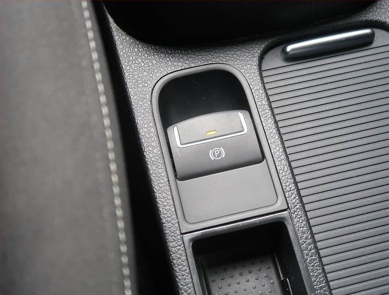 Volkswagen Sharan (2012) 2.0 TDI BMT, Serv.kniha, Kůže - fotka 23 z 28
