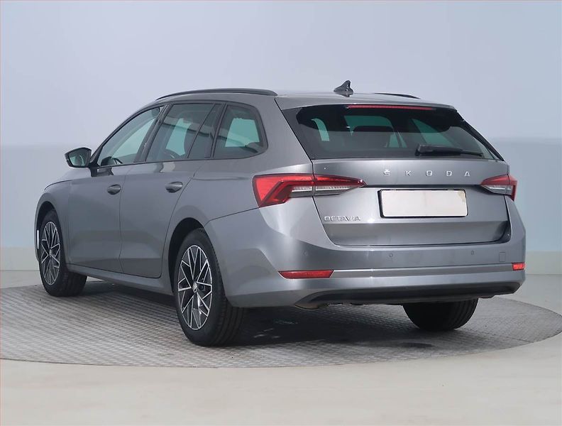 Škoda Octavia (2023) Ambition 2.0 TDI - fotka 4 z 18