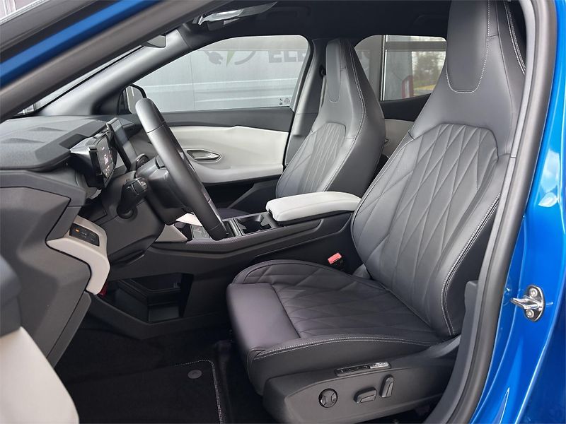 Ford Explorer Premium, SUV, 77 kWh prodlouže - fotka 7 z 9