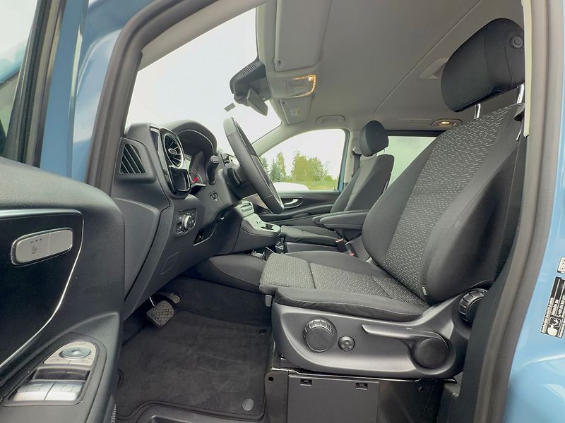 Mercedes-Benz Vito 114 CDI Tourer Select  L RWD - fotka 15 z 35