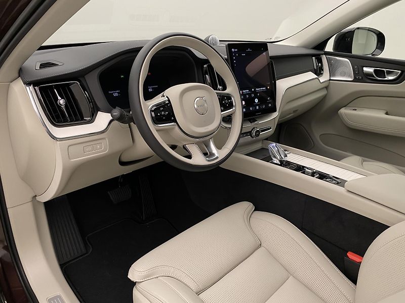 Volvo XC60 T8 AWD RECHARGE DARK ULTRA CZ - fotka 4 z 64