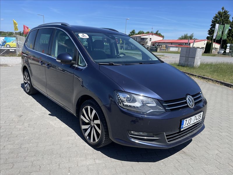 Volkswagen Sharan 2,0 TDi 135kw DSG 7míst Highli - fotka 46 z 46